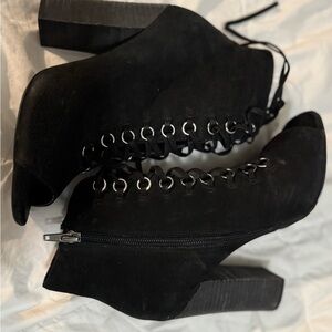 Steve Madden Black Lace-Up Boots